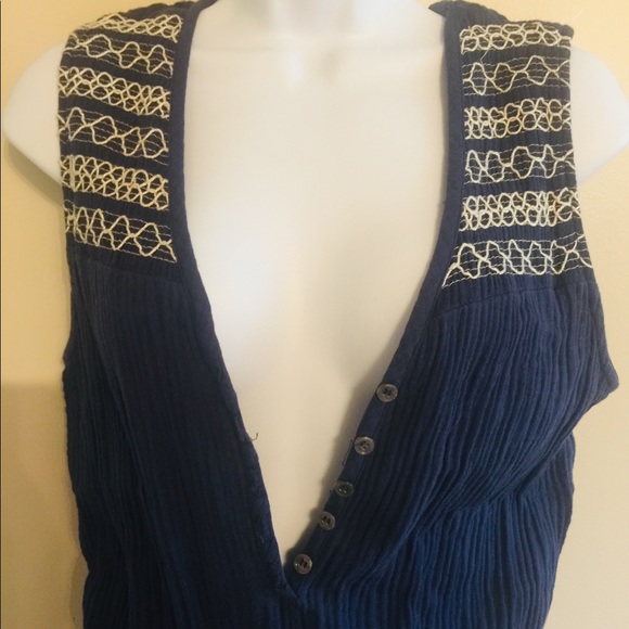 Clearance $10 LILKA SLEEVELESS JUMPER EMBROIDERY M - Picture 3 of 5